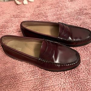 Weejuns Loafers size 8.5w